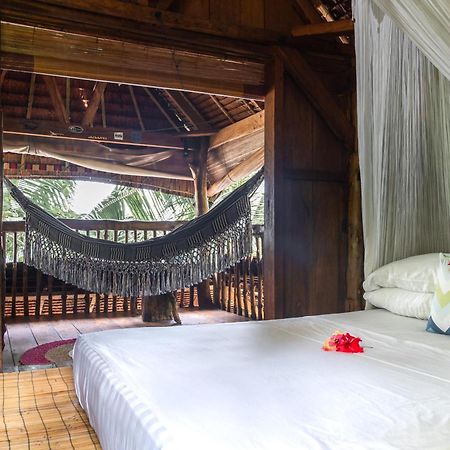 Mentawai Surf Camp Hotel Muarasiberut Luaran gambar